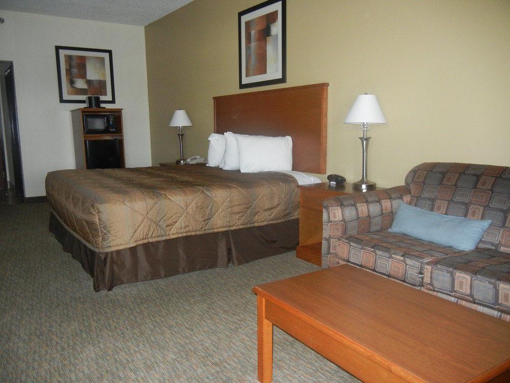 Days Inn By Wyndham Phenix City Near Fort Moore Exterior foto
